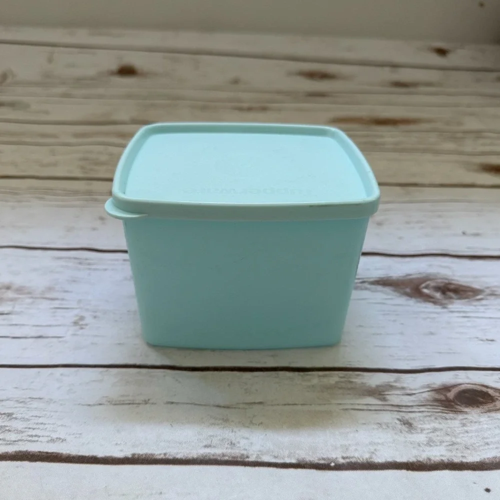 Tupperware Vintage Square Storage Container Aqua Blue 800ml 5x3.5in